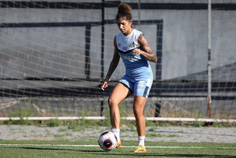 Jogadora agradeceu ao clube por sua passagem pela Vila Belmiro