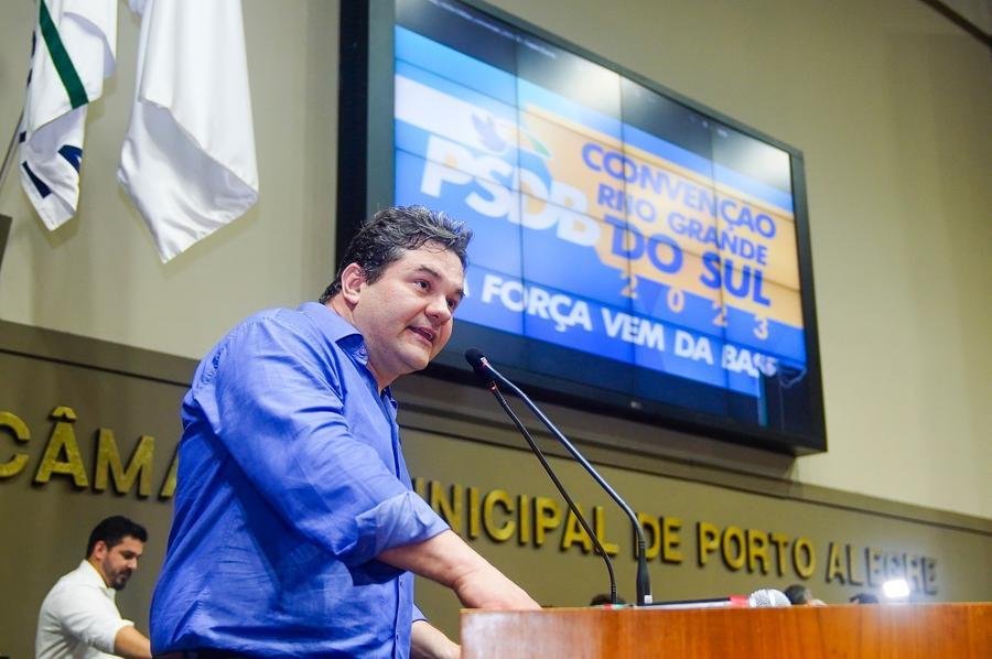 Tucano Deco Domingues assume a dire&ccedil;&atilde;o-geral tr&ecirc;s meses ap&oacute;s sa&iacute;da do pedetista Burmann