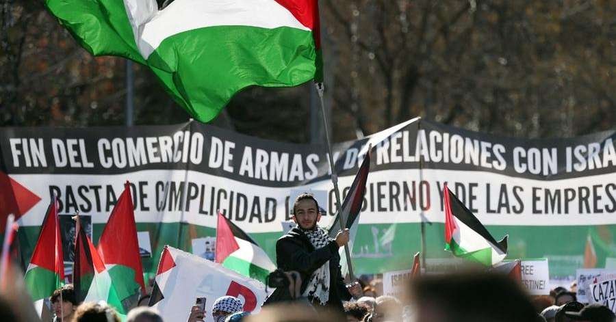 Miles de personas protestan en España para exigir el fin del genocidio en Palestina