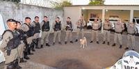 Grupo de policiais militares no lançamento da Operação Fronteira Forte em Quaraí