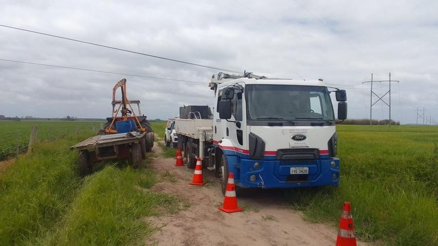 Acidente provocou rompimento de cabos e&nbsp;queda de estrutura
