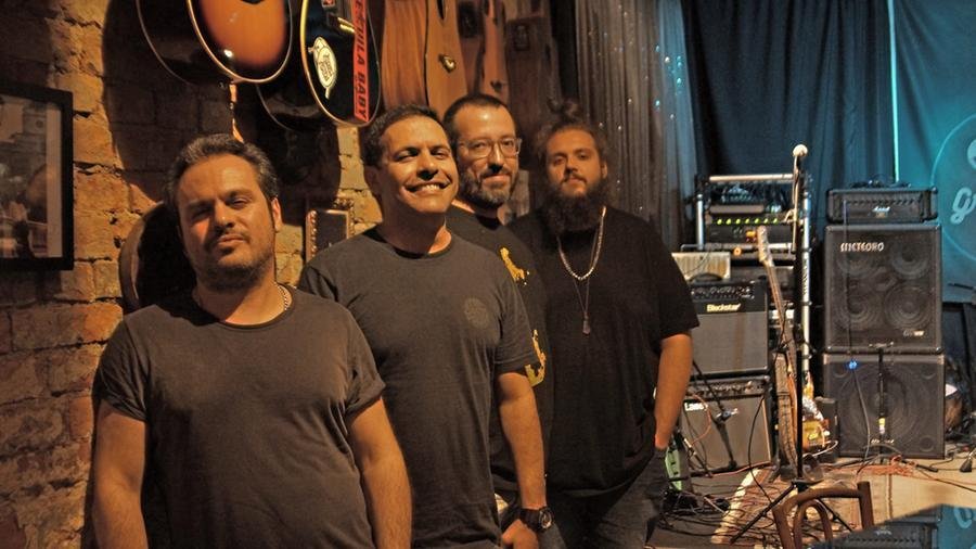 O grupo tem inspira&ccedil;&atilde;o no Rock Nacional dos anos 1980 e cl&aacute;ssico internacional dos anos 1960/1970, al&eacute;m de pitadas de Jazz, Blues, Reggae e Grunge
