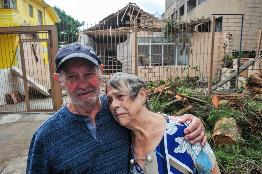 No Bairro Partenon, os moradores seguem vivendo os impactos deixados pela tempestade.