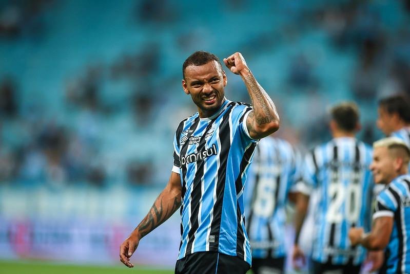 Gr&ecirc;mio: gol de JP Galv&atilde;o causa al&iacute;vio dentro e fora de campo