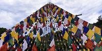 Ato das Bandeiras é uma tradição na cultura tibetana