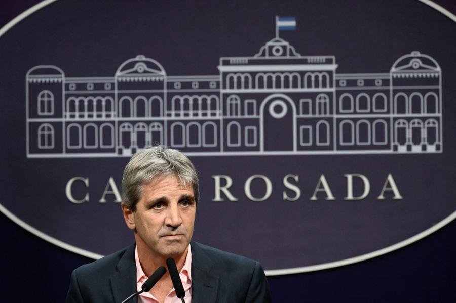 Luis Caputo &eacute; ministro da Economia na Argentina