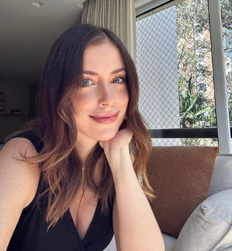 Fabiana revelou o diagn&oacute;stico na &uacute;ltima quinta, 25, dizendo que ficar&aacute; internada durante um m&ecirc;s para o in&iacute;cio do tratamento com quimioterapia