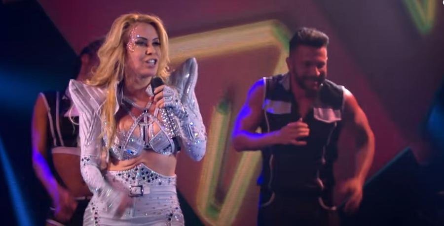 Joelma em clipe de 'Voando Pro Par&aacute;'
