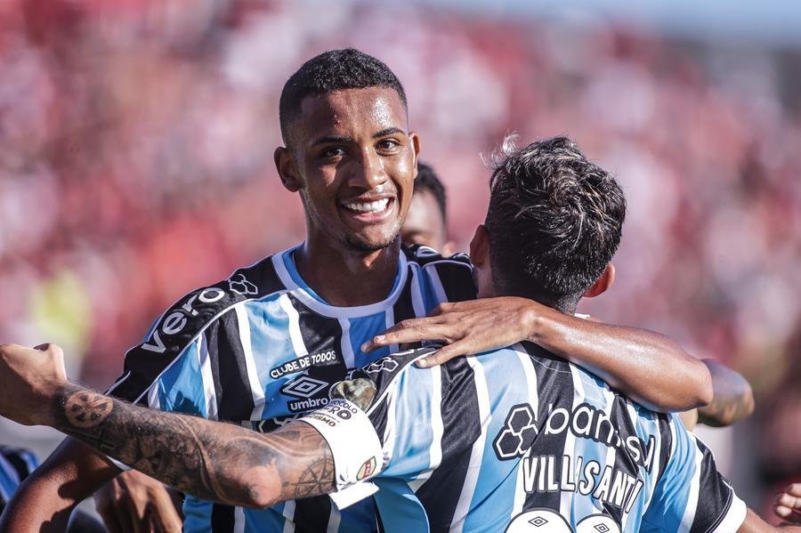 Andr&eacute; Henrique marcou o gol da vit&oacute;ria gremista