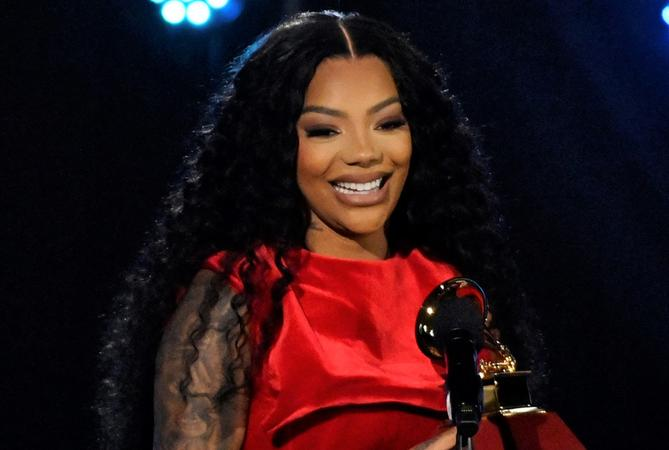 Ludmilla receber&aacute; pr&ecirc;mio na categoria Artista do ano
