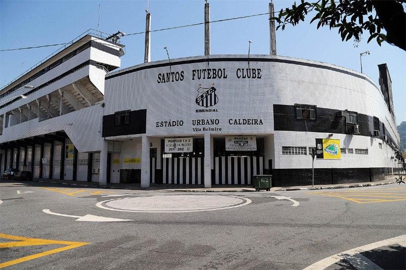 Departamento jur&iacute;dico iniciou negocia&ccedil;&atilde;o para fechar um acordo com seu ex-treinador, afirma o clube