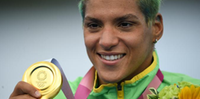 Ana Marcela ganhou a medalha de ouro  na maratona aquática no Japão