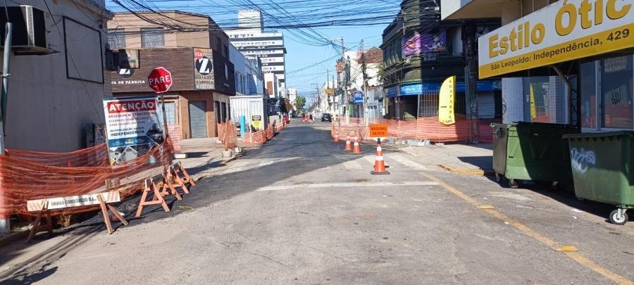 O Cons&oacute;rcio S&atilde;o Leopoldo realiza obras  em algumas ruas da cidade