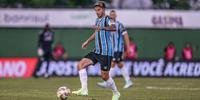 Ídolo do Grêmio elogia desempenho de Villasanti sob comando de Renato