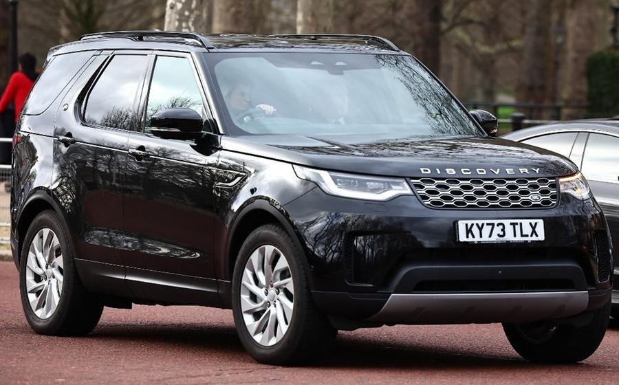 Carro que carregava Harry