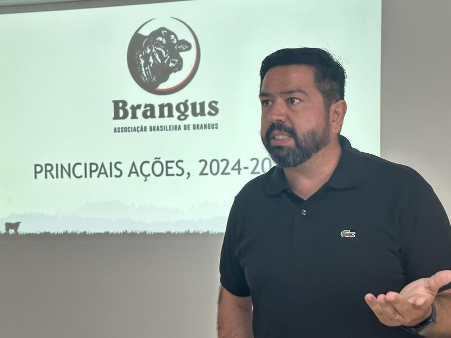 Roberto Grecell&eacute; ressalta import&acirc;ncia de escutar os criadores