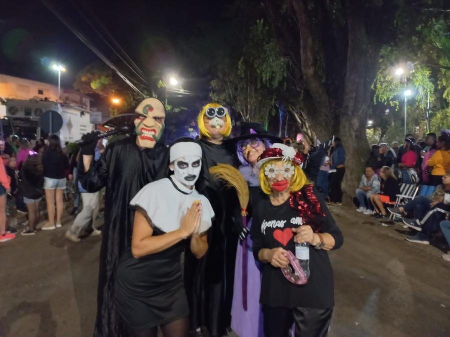 A maioria dos foli&otilde;es que v&atilde;o at&eacute; o Cassino  utilizam  a criatividade no carnaval