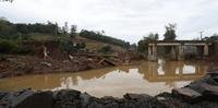 A ponte entre Caraá e Santo Antônio da Patrulha foi destruída durante as chuvas em junho de 2023