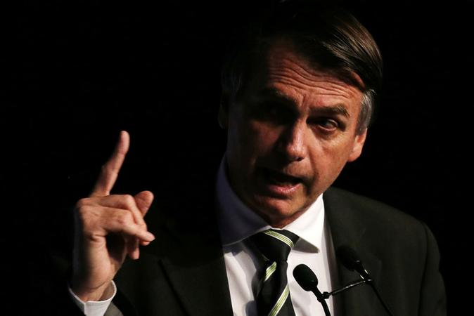 Maioria dos ministros entendeu que fake news de Bolsonaro buscou ofender a imagem de Lula