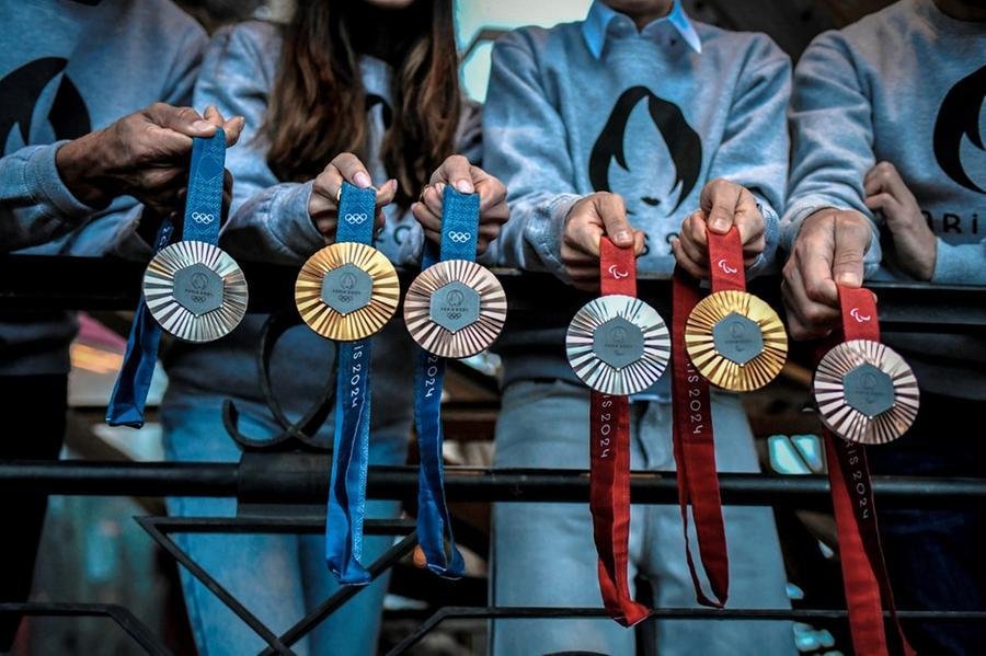 Medalhas de ouro, prata e bronze ter&atilde;o um peda&ccedil;o de ferro na forma hexagonal