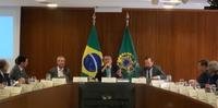 Bolsonaro em reunião com ministros