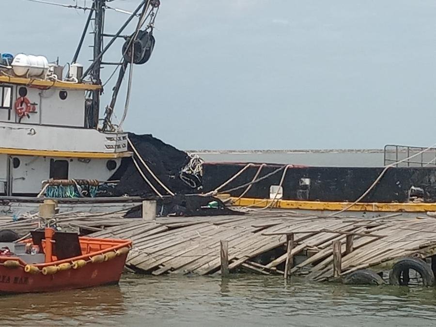 Segundo a Marinha, ningu&eacute;m ficou ferido com o incidente