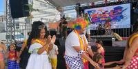Em São Leopoldo, a criançada se divertiu durante a festa que aconteceu na Praça 20 de Setembro, juntamente com um grupo de palhaços, malabares e bandinha de Carnaval