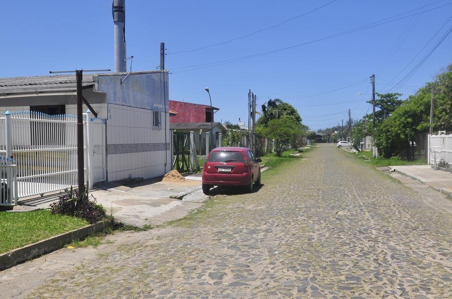 Esgoto na rua S&atilde;o Leopoldo, em Mariluz, gera reclama&ccedil;&otilde;es