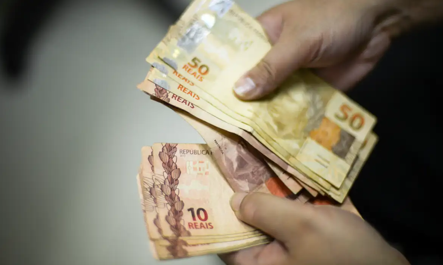 Levantamento tamb&eacute;m apontou que a popula&ccedil;&atilde;o ocupada do pa&iacute;s atingiu recorde em 2023