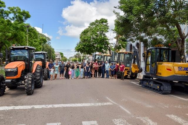 Maquin&aacute;rio entregue a Itaqui no final de semana com a presen&ccedil;a de autoridades de diversos segmentos