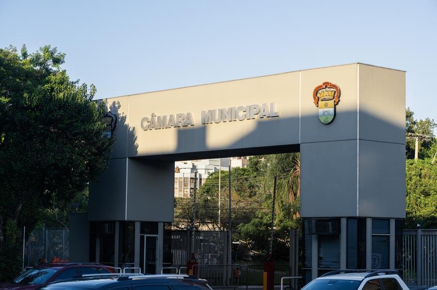 Levantamento tra&ccedil;a perfil da C&acirc;mara Municipal de Porto Alegre