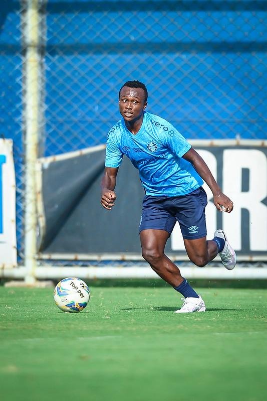 Gr&ecirc;mio: retorno de Nathan Fernandes aumenta mist&eacute;rio sobre escala&ccedil;&atilde;o para o Gre-Nal