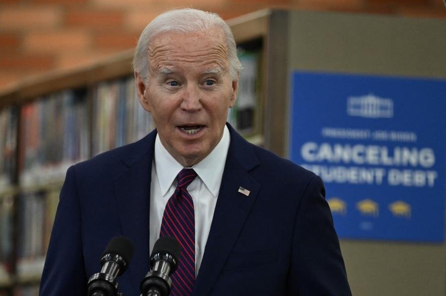 Biden ataca Putin e Trump