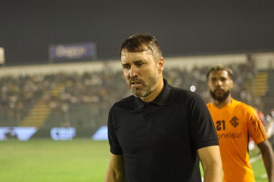 Treinador definiu atua&ccedil;&atilde;o colorada: "Jogamos como tivemos de jogar"