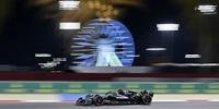 Hamilton e Mercedes dominam treinos livres do GP de Bahrein