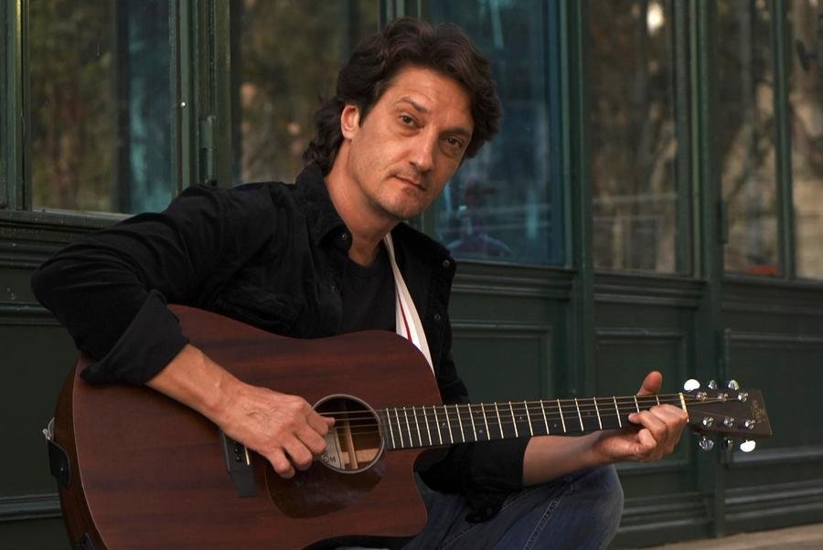 Tiago Dezordi faz show autoral no Gravador Pub