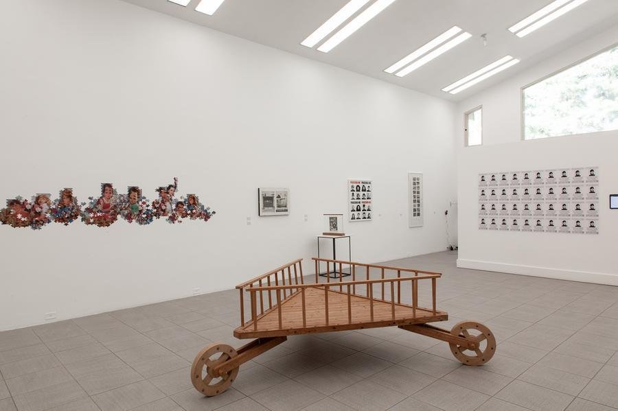A exposi&ccedil;&atilde;o coletiva &ldquo;Eloqu&ecirc;ncia e Efic&aacute;cia: figuras do discurso&rdquo; na Funda&ccedil;&atilde;o Vera Chaves Barcellos