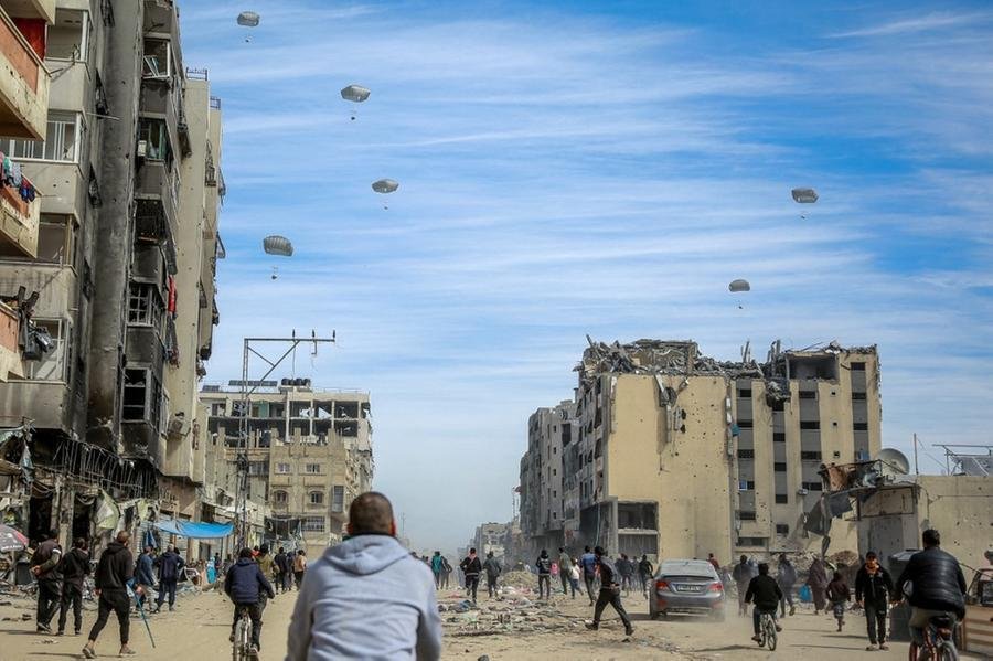 EUA lan&ccedil;ar&atilde;o ajuda de avi&otilde;es e&nbsp;Europa critica Israel por mortes em Gaza