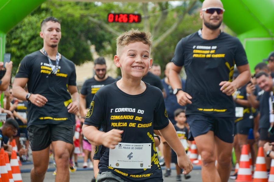 Com percursos de 4km, 8km e corrida kids, o evento contou com a participa&ccedil;&atilde;o de mais de 900 atletas de todo o Estado