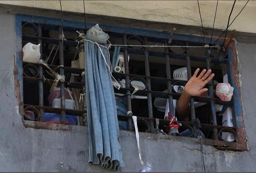 Gangues atacam pris&atilde;o no Haiti e libertam cerca de 4 mil detentos
