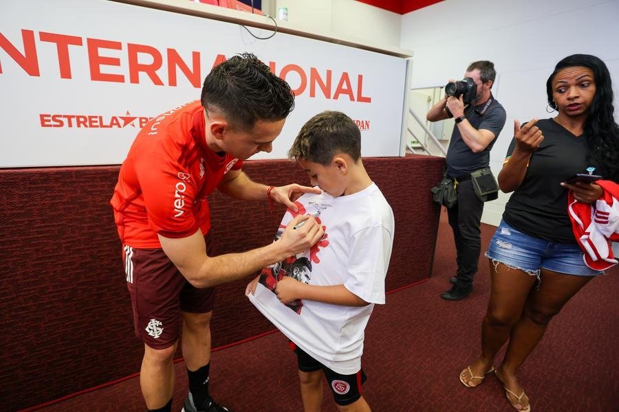 Borr&eacute; assistiu jogos para &ldquo;aprender&rdquo;&nbsp;como Inter joga e j&aacute; prev&ecirc; parceria com Enner Valencia