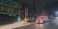 Incêndio destruiu loja de doces em Sapucaia do Sul