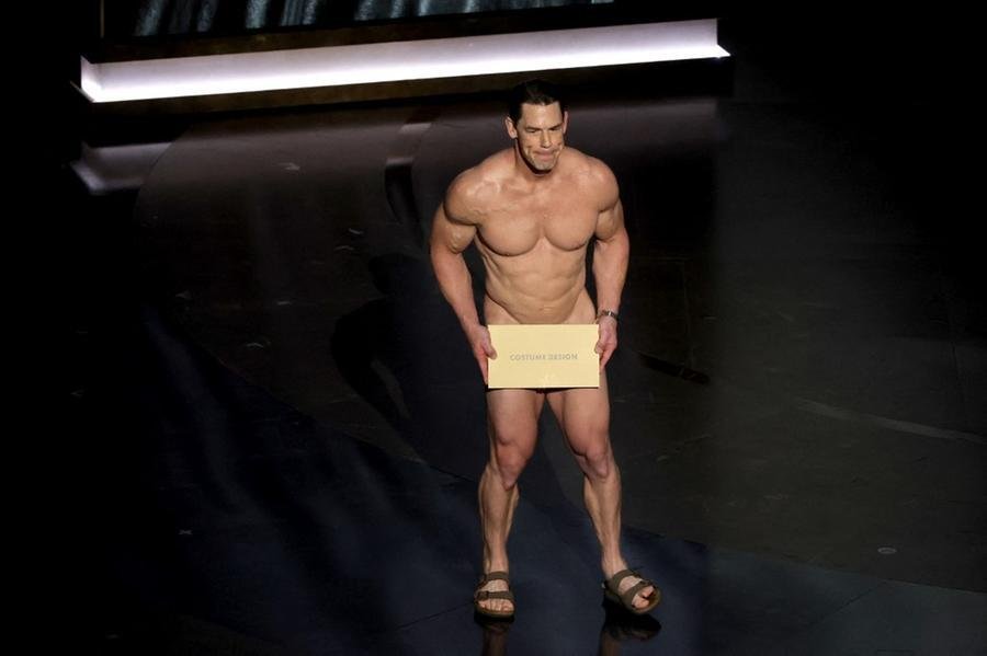 John Cena relembra cena de homem pelado correndo no palco do Oscar, em 1974, ao anunciar o pr&ecirc;mio de Melhor Figurino