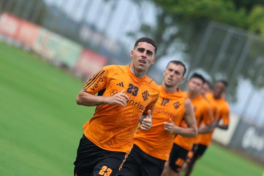 Inter confirma De Pena e Gabriel fora dos planos na temporada