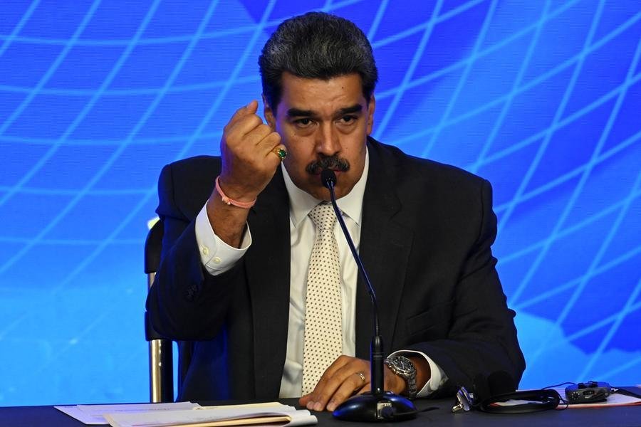Venezuela fecha espa&ccedil;o a&eacute;reo para aeronaves da Argentina