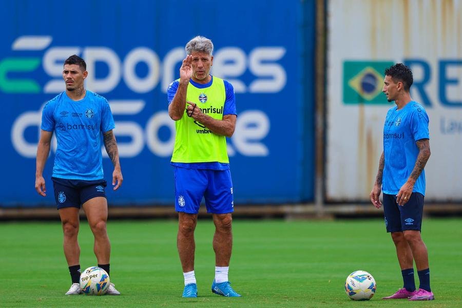 Tricolor e Gren&aacute; come&ccedil;am&nbsp;a definir semifinal do Estadual no Centen&aacute;rio