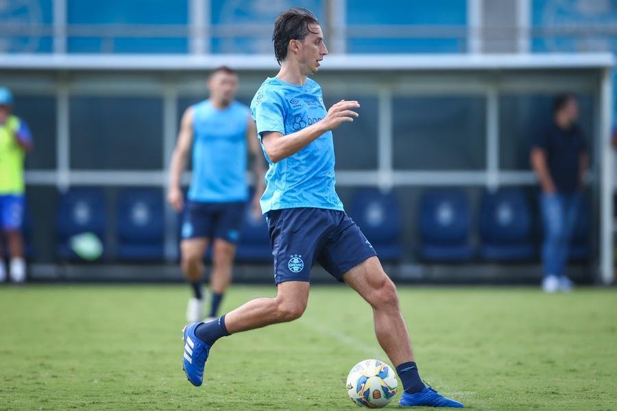 Geromel ser&aacute; titular pela primeira vez fora de casa nesta temporada