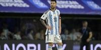Com lesão muscular, Messi é cortado e desfalca Argentina contra El Salvador e Costa Rica