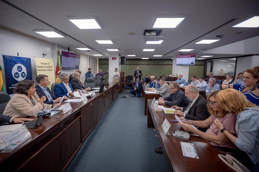 Audi&ecirc;ncia P&uacute;blica da Comiss&atilde;o de Finan&ccedil;as e Comiss&atilde;o de Economia na Assembleia