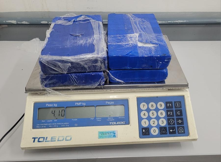 Drogas estavam embaladas e poderiam valer mais de 400 mil ap&oacute;s fracionadas